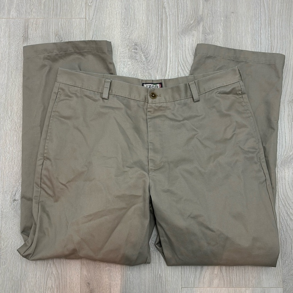 Mens 36/30 Izod flat front khaki chino pants
